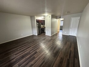 6019 Barton Ave in Overland Park, KS - Building Photo - Building Photo