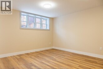 3495 Bloomfield Rd in Windsor, ON - Building Photo - Building Photo