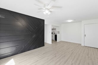 Recently updated apartments in Des Moines, IA - Foto de edificio - Building Photo