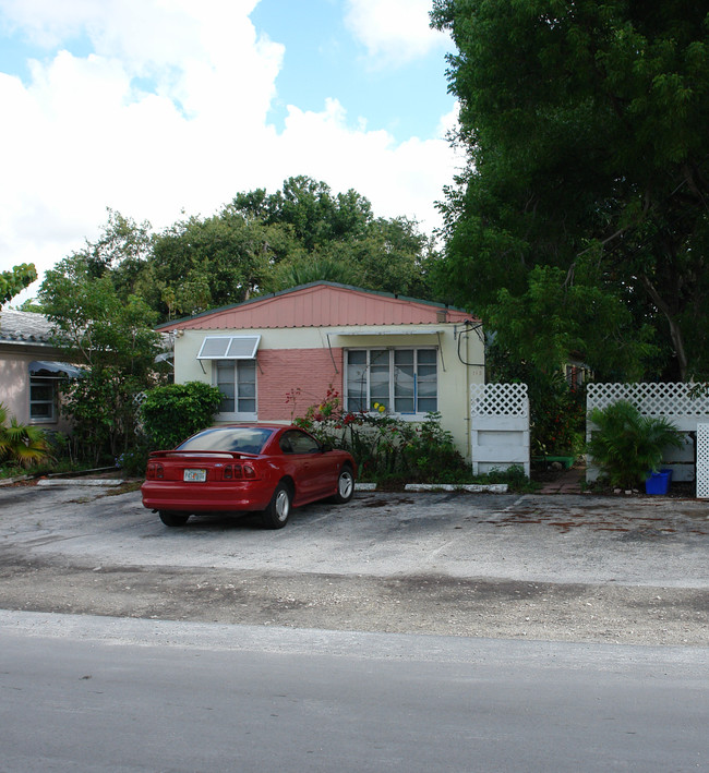 715 Tequesta St in Fort Lauderdale, FL - Building Photo - Building Photo