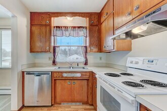 Edgecumbe Terrace in St. Paul, MN - Building Photo - Building Photo