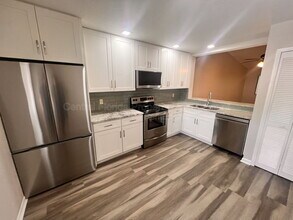 17 Escondido Cir in Altamonte Springs, FL - Building Photo - Building Photo