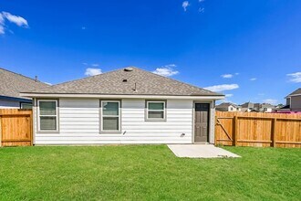 2884 Briggs Dr in Conroe, TX - Building Photo - Building Photo