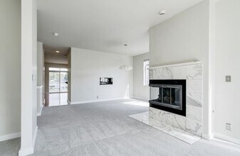 2918 E Republican St in Seattle, WA - Building Photo - Building Photo