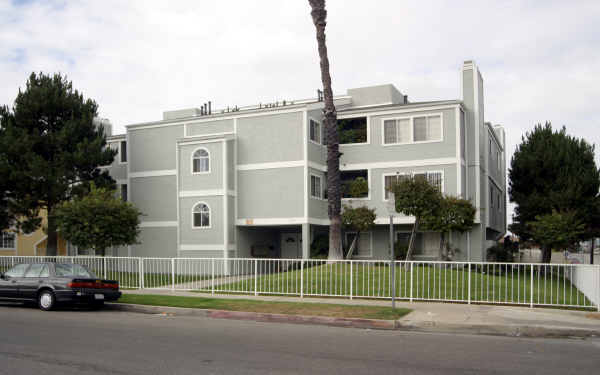 1503 W 206th St in Torrance, CA - Building Photo