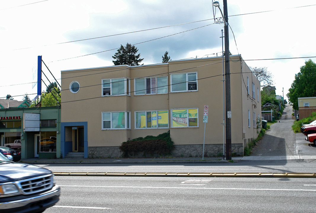 7907 Aurora Ave N in Seattle, WA - Foto de edificio