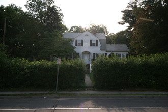 4 Northridge St in Huntington Station, NY - Building Photo - Building Photo