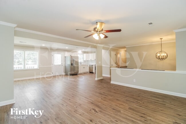 2026 Storm Canyon Rd in Winston-Salem, NC - Foto de edificio - Building Photo