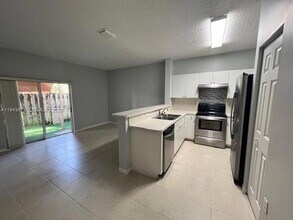 2237 SE 25th Ave in Homestead, FL - Building Photo - Building Photo