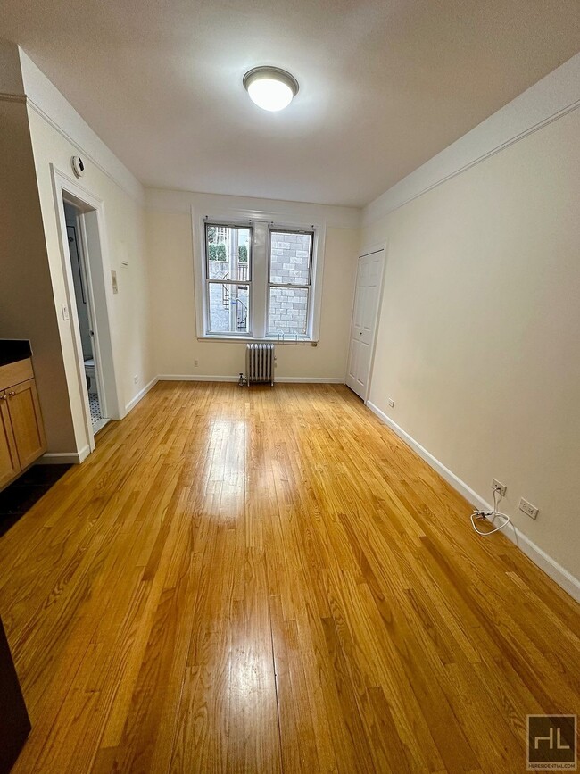 WEST 13 STREET in New York, NY - Building Photo - Building Photo