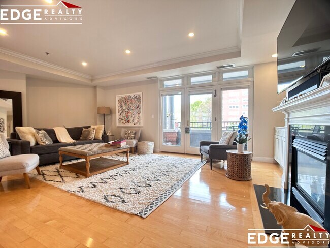 1559 Beacon St, Unit 403 in Brookline, MA - Building Photo - Building Photo