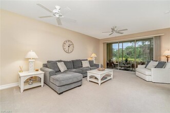 1035 Tarpon Cove Dr, Unit 1603 in Naples, FL - Foto de edificio - Building Photo