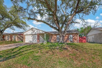 6206 Homeview Dr in Houston, TX - Building Photo - Building Photo
