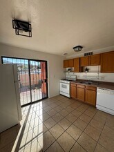 350 N Silverbell Rd in Tucson, AZ - Building Photo - Building Photo