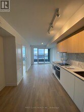 1100-1100 Sheppard Ave W in Toronto, ON - Building Photo - Building Photo