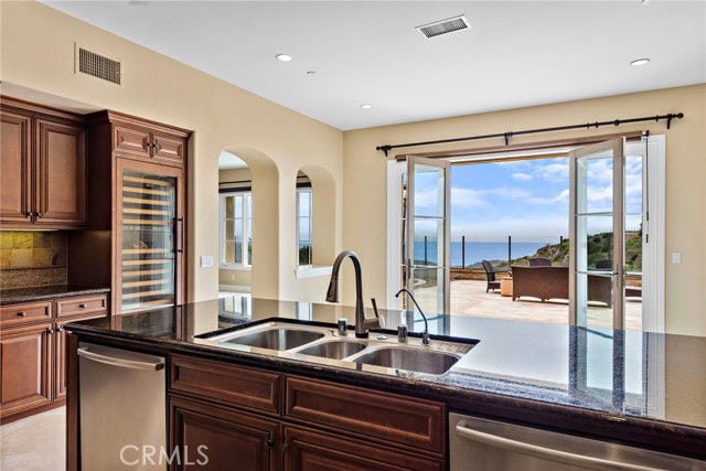 27 Pacific Mist in Newport Beach, CA - Building Photo - Building Photo