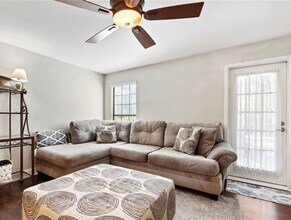 30 Mathews Dr in Hilton Head Island, SC - Building Photo - Building Photo