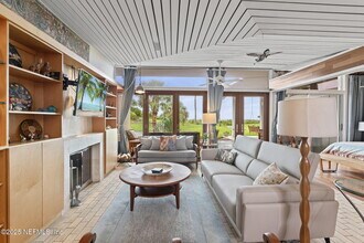 2337 Seminole Rd in Atlantic Beach, FL - Building Photo - Building Photo