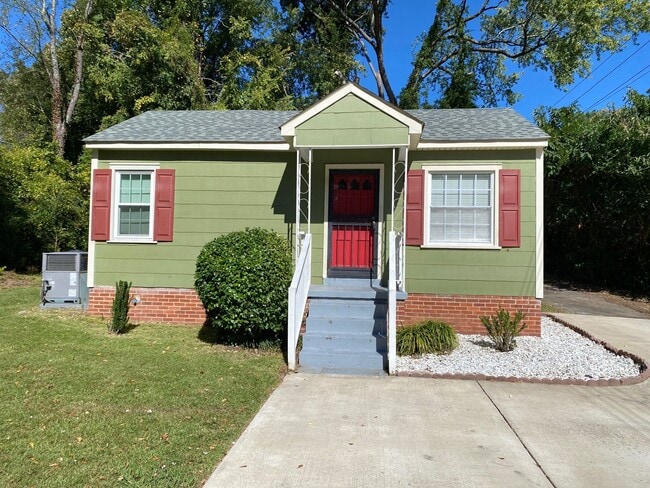 property at 997 W Forest Ave