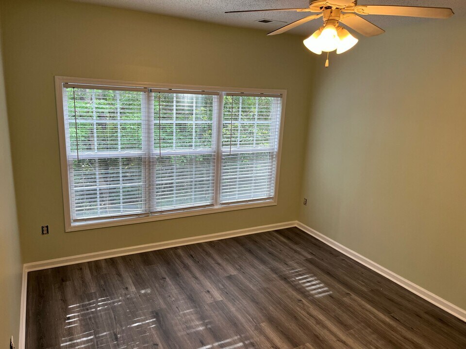 5870 Longwood Dr in Murrells Inlet, SC - Building Photo