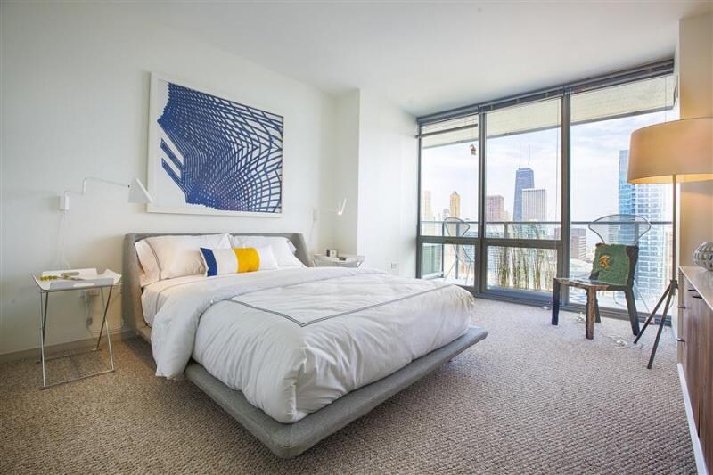 375 E Wacker Dr in Chicago, IL - Foto de edificio