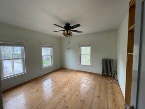30 Walnut St in Maynard, MA - Foto de edificio - Building Photo