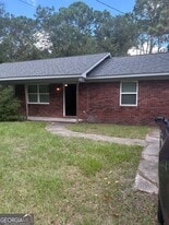117 Davis St in St. Marys, GA - Building Photo