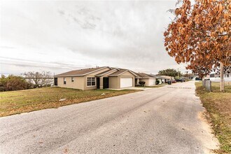 812 Marcia Loop in Winter Haven, FL - Building Photo - Building Photo