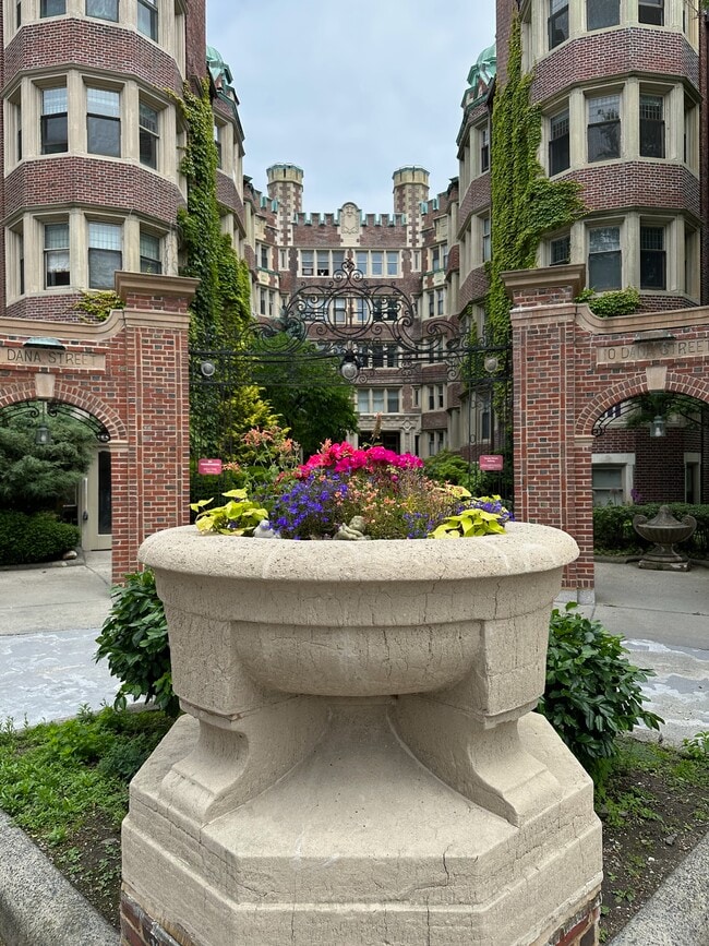 10 Dana Street, Unit BSA