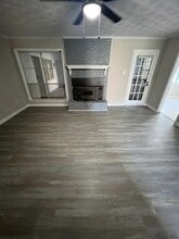 5159 Longmeadow Cove in Memphis, TN - Foto de edificio - Building Photo