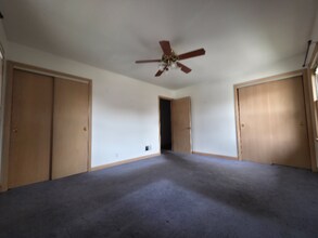 2866 S 58th St in Milwaukee, WI - Foto de edificio - Building Photo