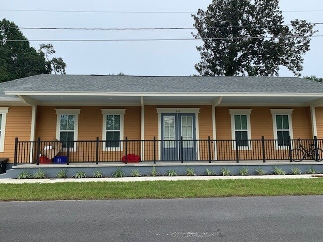 830 NW 7th Pl in Gainesville, FL - Building Photo - Building Photo