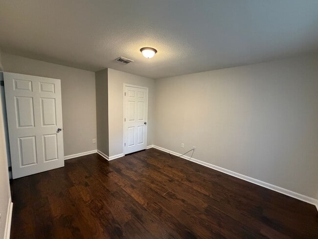 1823 Southview Dr in Bossier City, LA - Foto de edificio - Building Photo