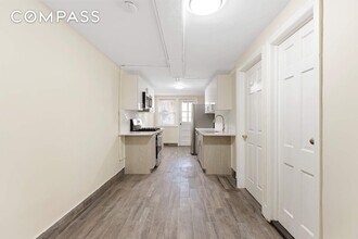 32-84-84 46th St in Queens, NY - Building Photo - Building Photo