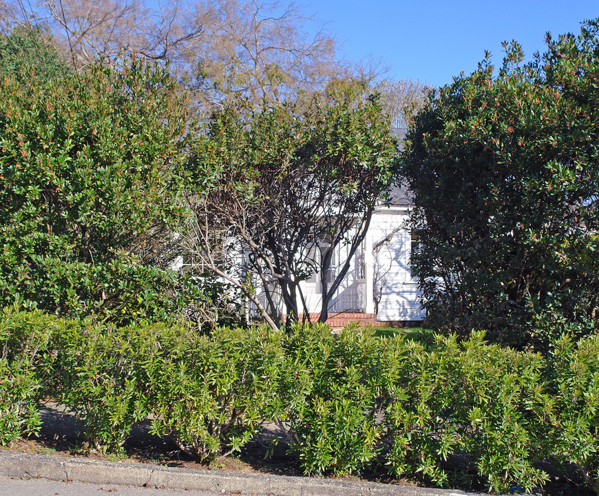 51 Park Ave in Mill Valley, CA - Foto de edificio