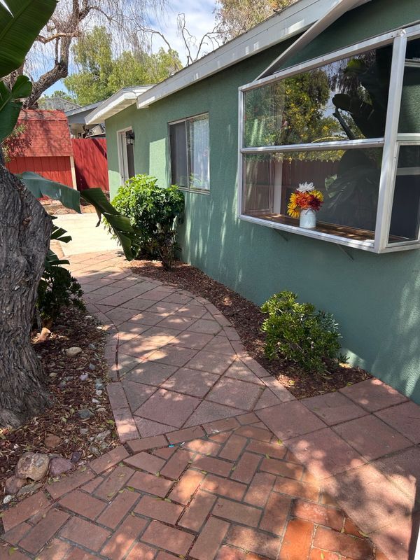 8621 Willow Terrace in Santee, CA - Foto de edificio - Building Photo
