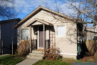 625 Bell St in Edmonds, WA - Building Photo - Building Photo