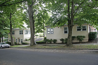 2502 NE 12th Ave in Portland, OR - Building Photo - Building Photo