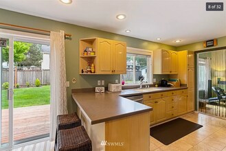 1317 Ethan Ct in Bellingham, WA - Building Photo - Building Photo