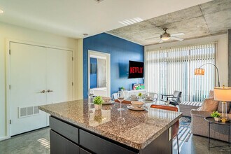 333 E Roosevelt St, Unit SI ID1388245P in Phoenix, AZ - Building Photo - Building Photo