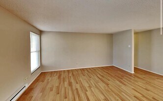 34314 27th Ave SW in Federal Way, WA - Building Photo