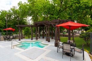 Town Lake in Austin, TX - Building Photo