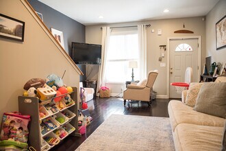 1623 Swain St in Philadelphia, PA - Foto de edificio - Building Photo