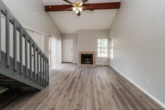 200 Pecan Dr in League City, TX - Building Photo - Building Photo