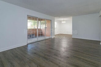 4177 Versailles Dr in Orlando, FL - Building Photo - Building Photo