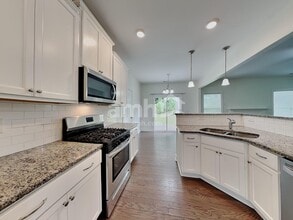 112 White Ash Ln in Youngsville, NC - Foto de edificio - Building Photo