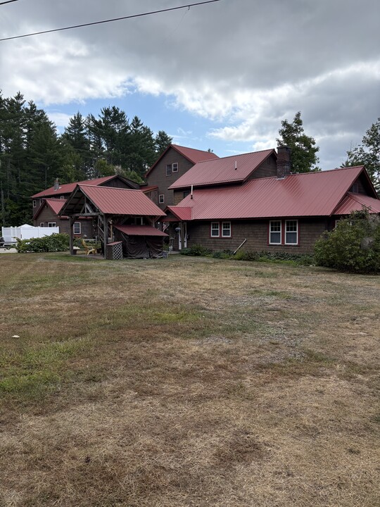 237 White Mountain Hwy, Unit Lynn Conti in Tamworth, NH - Foto de edificio
