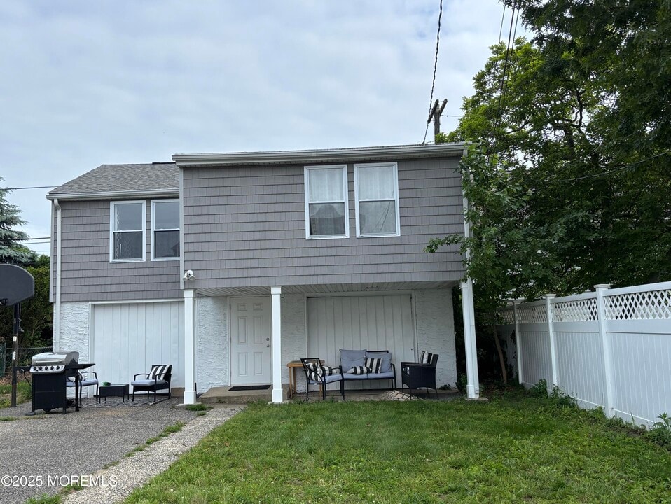 410 Burlington Ave in Bradley Beach, NJ - Building Photo