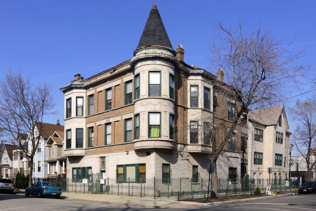 1701-1703 N Albany Ave in Chicago, IL - Building Photo