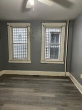 258 S 8th St, Unit 2 in Newark, NJ - Foto de edificio - Building Photo